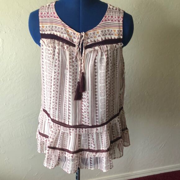 NWT Sleeveless Aztec Pattern Ruffle Top - Picture 1 of 5